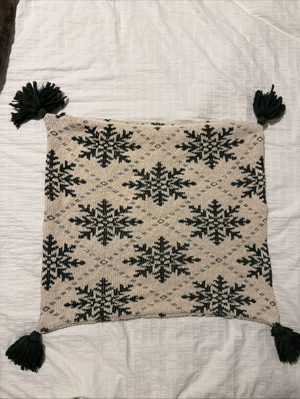 Holiday Green Snowflake Knit Pillow Cover with Green Tassels